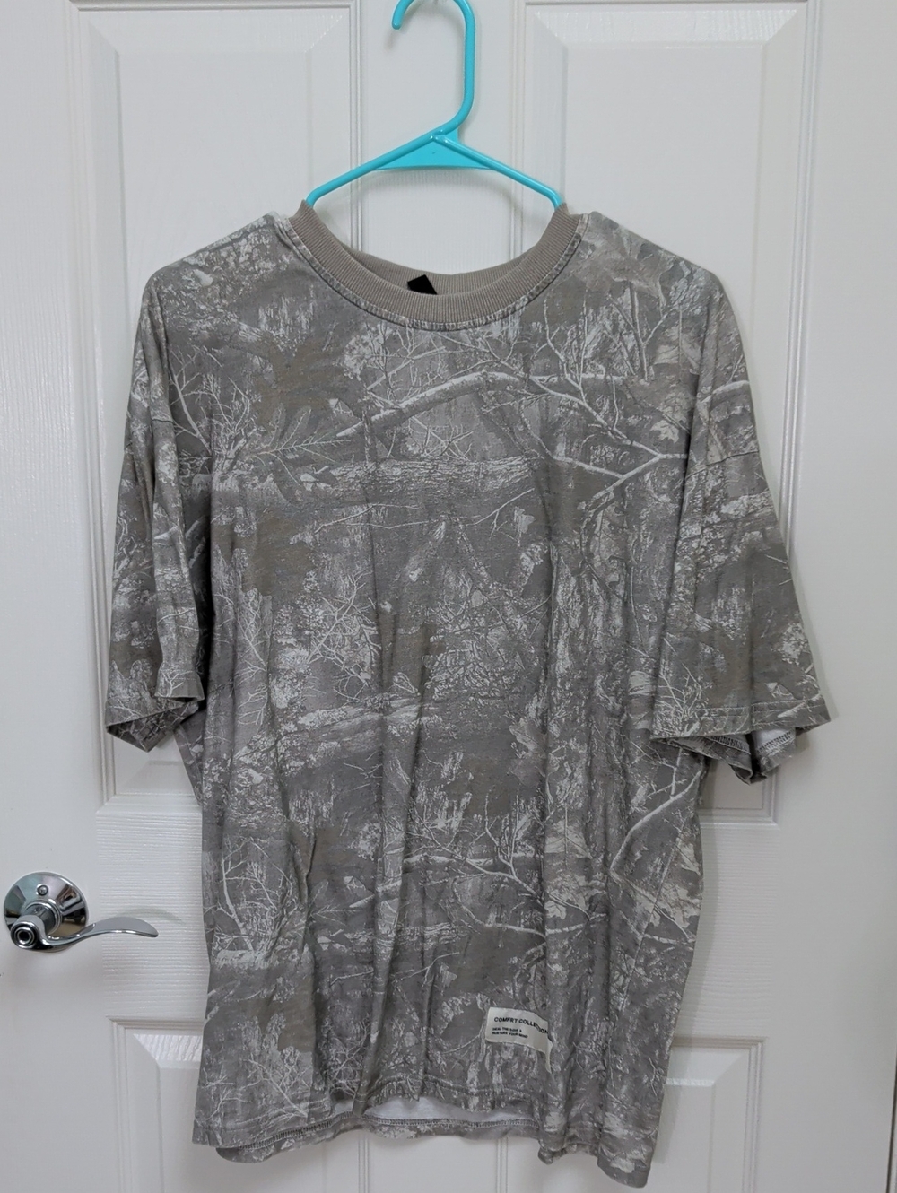 COMFRT Unisex Gray Camouflage Crewneck T-Shirt